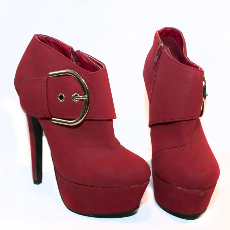 01-ElusiveShoes-6.5